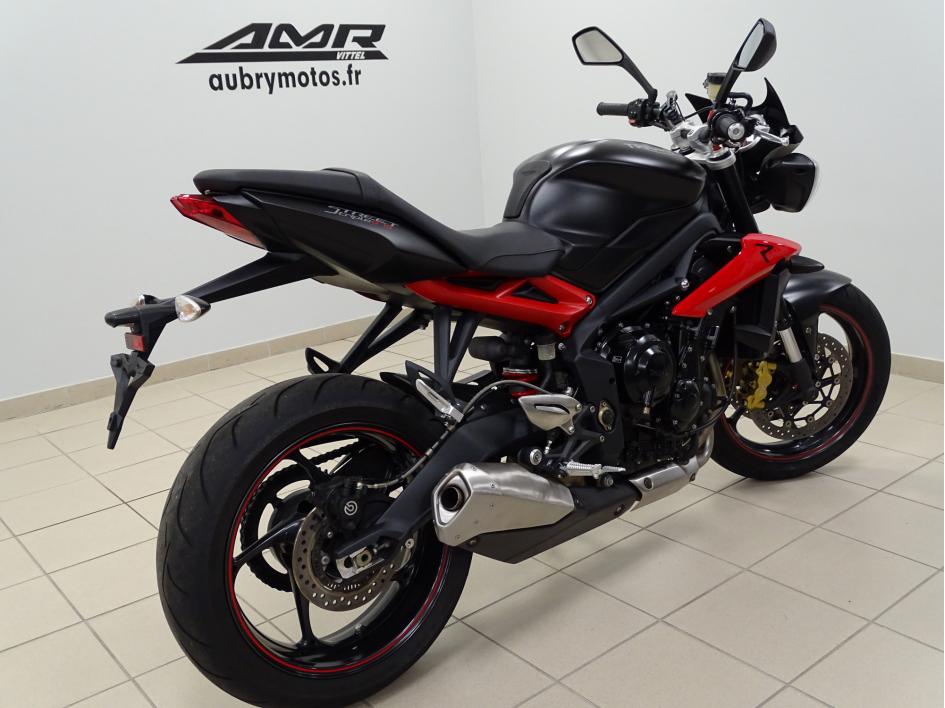 TRIUMPH STREET TRIPLE 675 R 